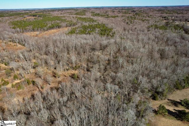 979 2 Mile Creek Road, Enoree, SC 29335