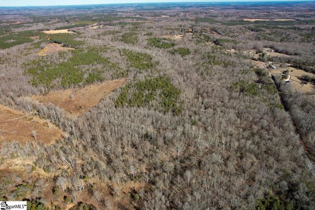 979 2 Mile Creek Road, Enoree, SC 29335