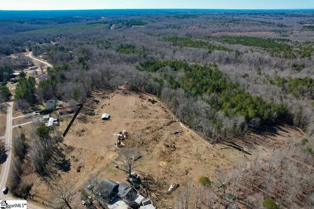 979 2 Mile Creek Road, Enoree, SC 29335