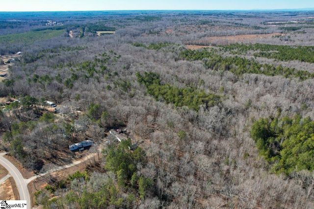 979 2 Mile Creek Road, Enoree, SC 29335