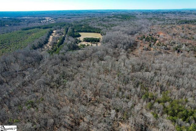 979 2 Mile Creek Road, Enoree, SC 29335