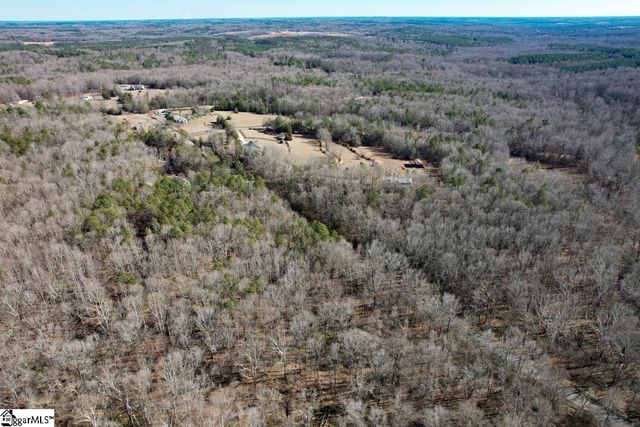 979 2 Mile Creek Road, Enoree, SC 29335