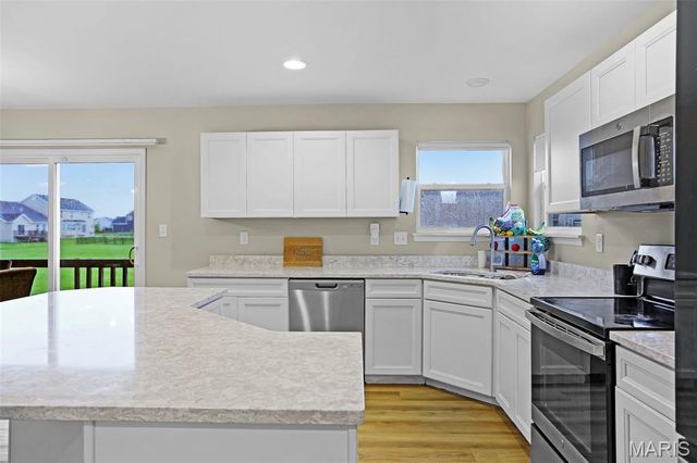 158 Pampano Lane, St Charles, MO 63301