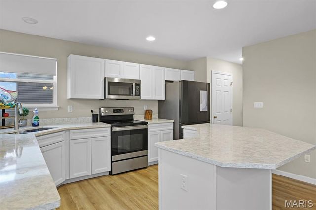 158 Pampano Lane, St Charles, MO 63301