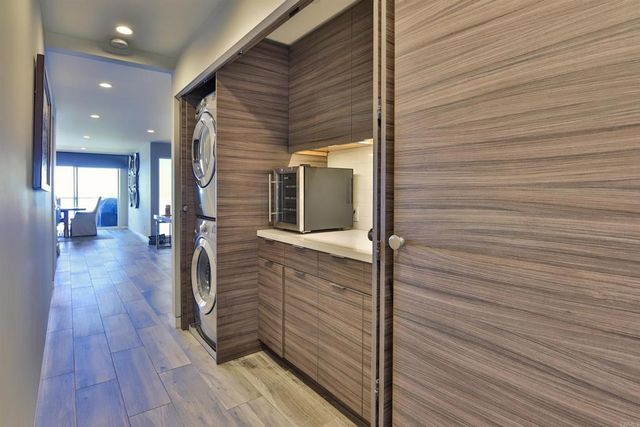 861 Beachfront Drive B, Solana Beach, CA 92075