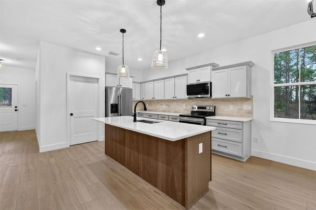 1543 COUNTY ROAD 243A, Wildwood, FL 34785