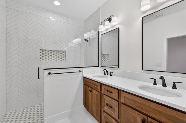 1543 COUNTY ROAD 243A, Wildwood, FL 34785