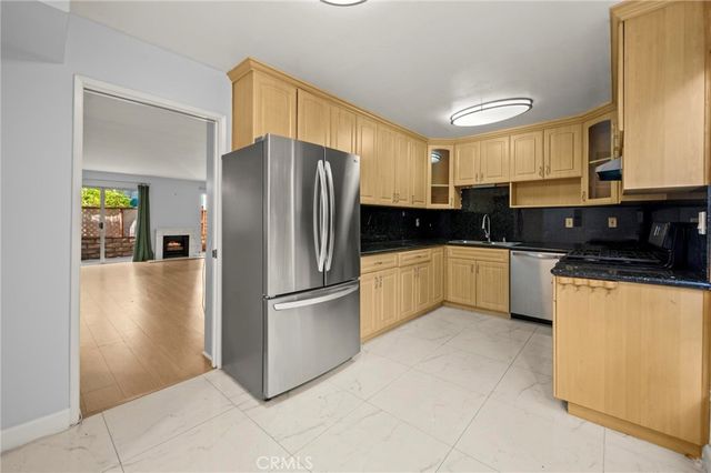 5115 Kester 7, Sherman Oaks, CA 91403