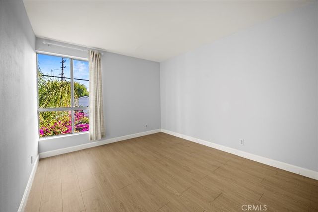 5115 Kester 7, Sherman Oaks, CA 91403