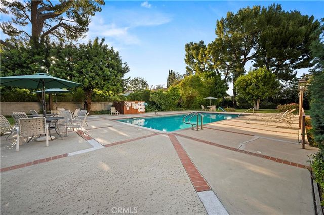 5115 Kester 7, Sherman Oaks, CA 91403