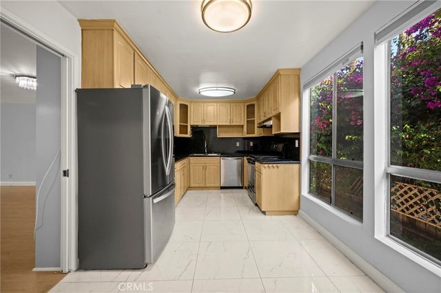5115 Kester 7, Sherman Oaks, CA 91403