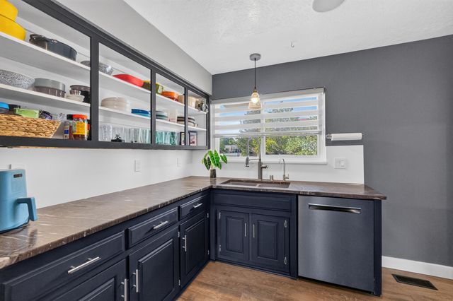 3121 San Joaquin Avenue SE, Albuquerque, NM 87106
