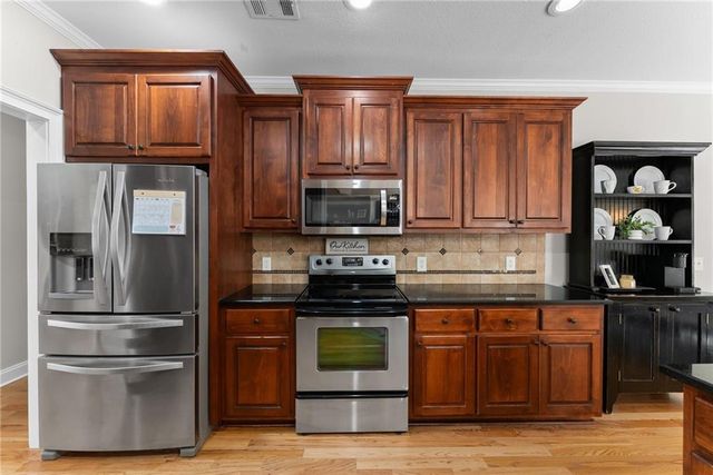 860 Lakeview Drive, Commerce, GA 30529