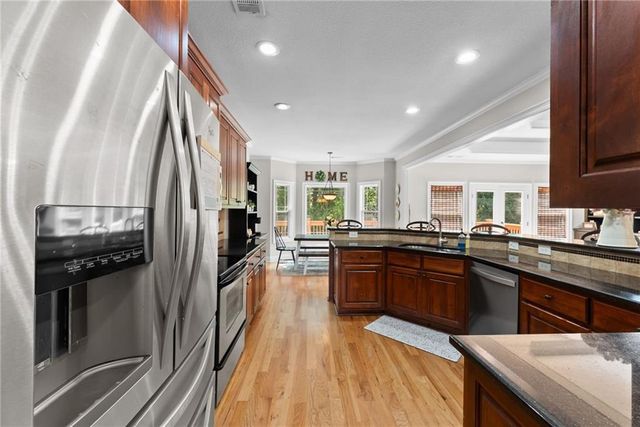 860 Lakeview Drive, Commerce, GA 30529