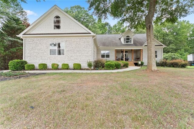 860 Lakeview Drive, Commerce, GA 30529