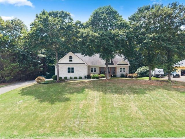 860 Lakeview Drive, Commerce, GA 30529