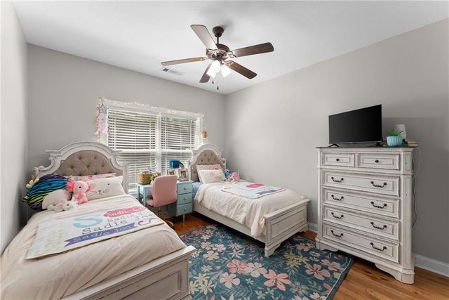 860 Lakeview Drive, Commerce, GA 30529