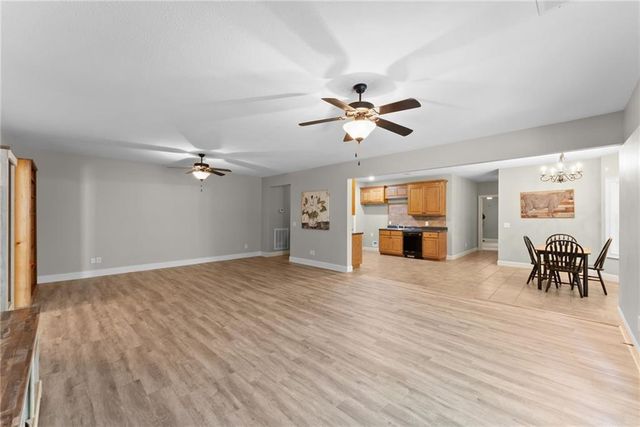 860 Lakeview Drive, Commerce, GA 30529