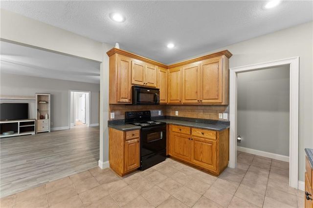 860 Lakeview Drive, Commerce, GA 30529