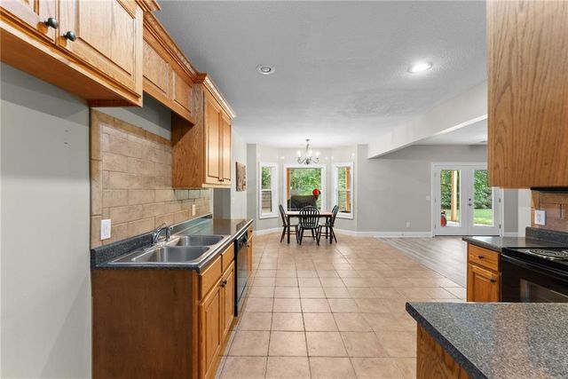 860 Lakeview Drive, Commerce, GA 30529