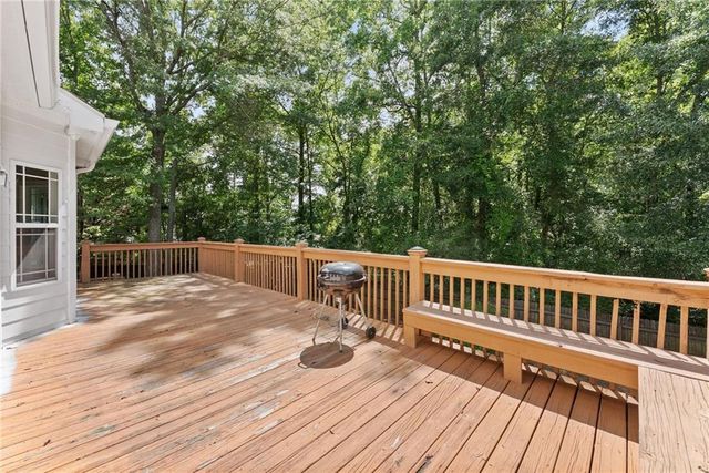 860 Lakeview Drive, Commerce, GA 30529