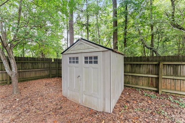 860 Lakeview Drive, Commerce, GA 30529
