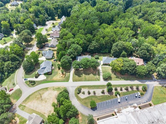 860 Lakeview Drive, Commerce, GA 30529