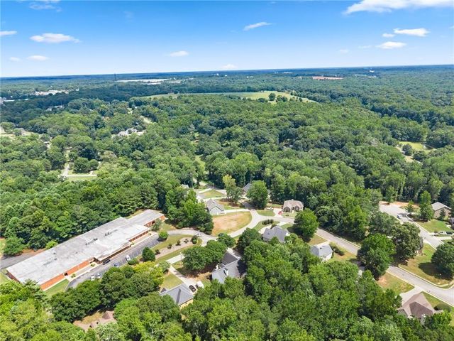 860 Lakeview Drive, Commerce, GA 30529