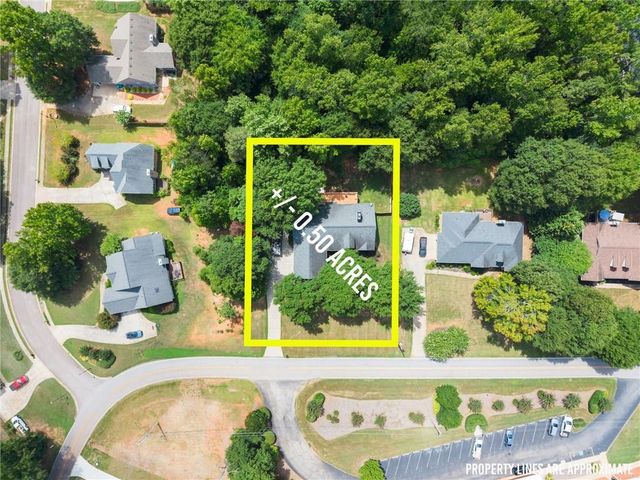 860 Lakeview Drive, Commerce, GA 30529
