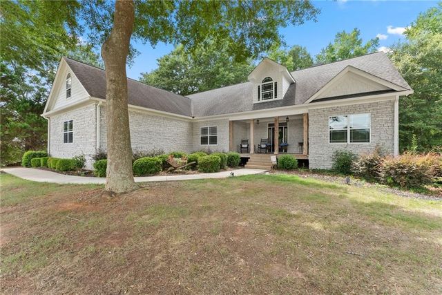 860 Lakeview Drive, Commerce, GA 30529