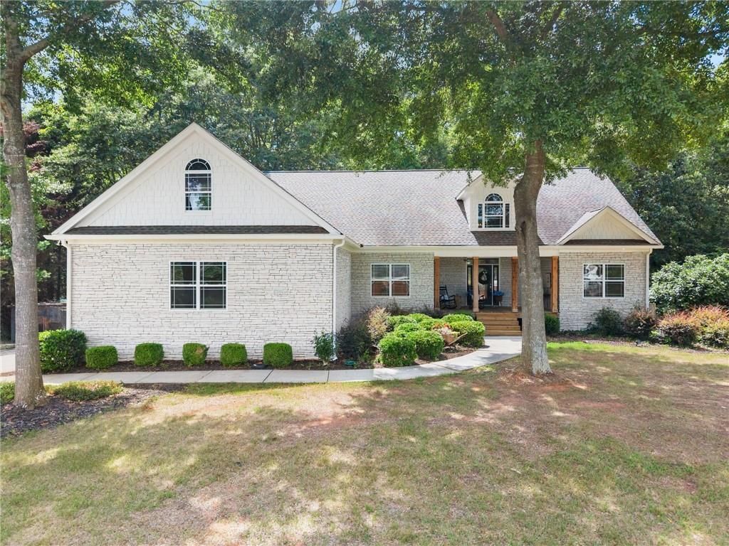 860 Lakeview Drive, Commerce, GA 30529