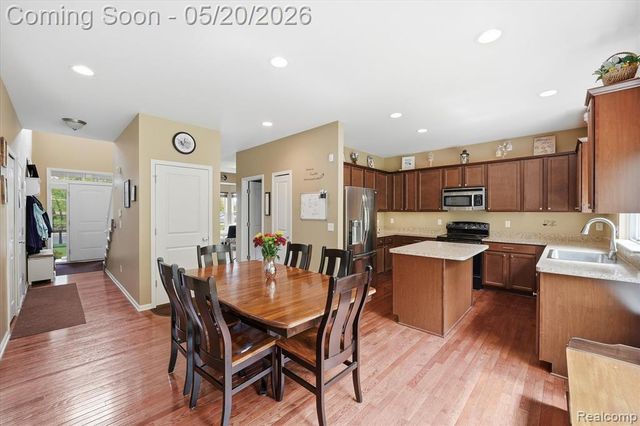 17154 Dew Point Court, Romulus, MI 48174