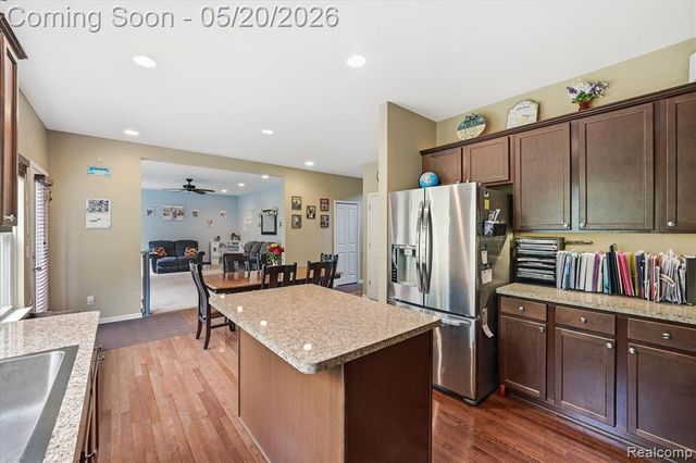 17154 Dew Point Court, Romulus, MI 48174
