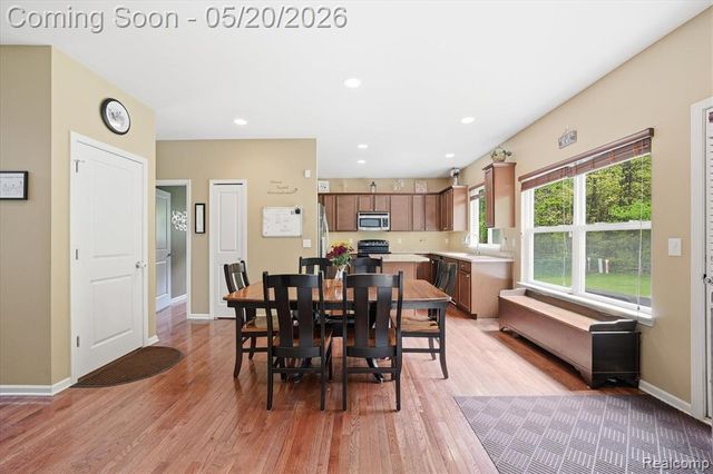 17154 Dew Point Court, Romulus, MI 48174