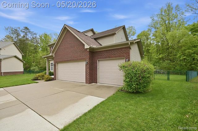 17154 Dew Point Court, Romulus, MI 48174