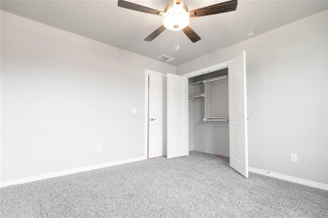 10257 SW 55th Terrace, Mustang, OK 73064
