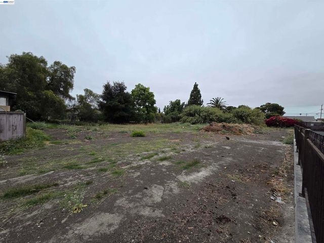 22329 S Garden Ave, Hayward, CA 94541