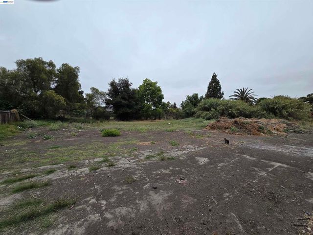 22329 S Garden Ave, Hayward, CA 94541