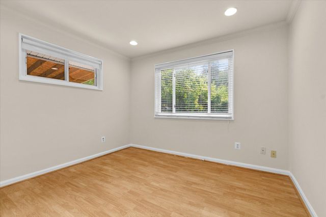 6242 INDIAN RUN PKWY, Alexandria, VA 22312