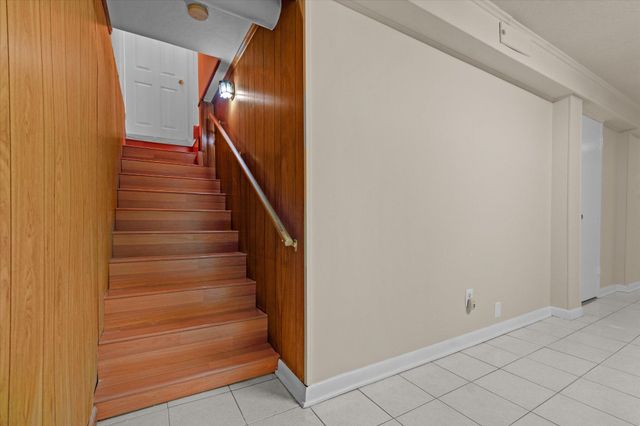 6242 INDIAN RUN PKWY, Alexandria, VA 22312
