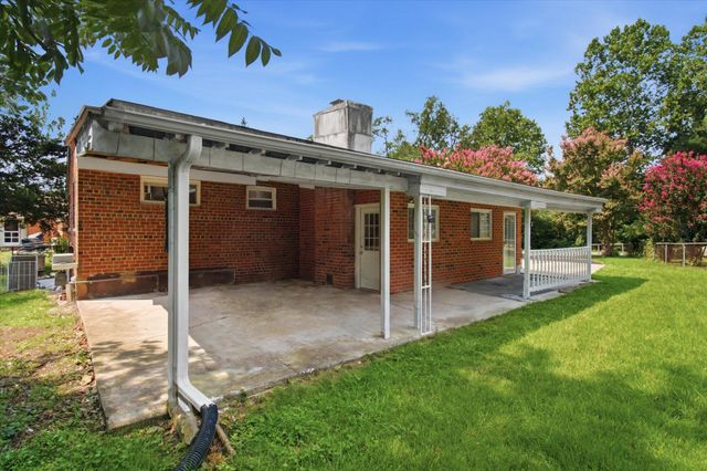 6242 INDIAN RUN PKWY, Alexandria, VA 22312