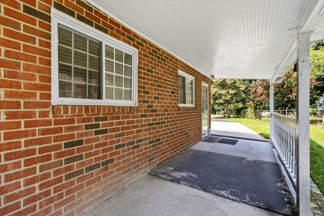 6242 INDIAN RUN PKWY, Alexandria, VA 22312
