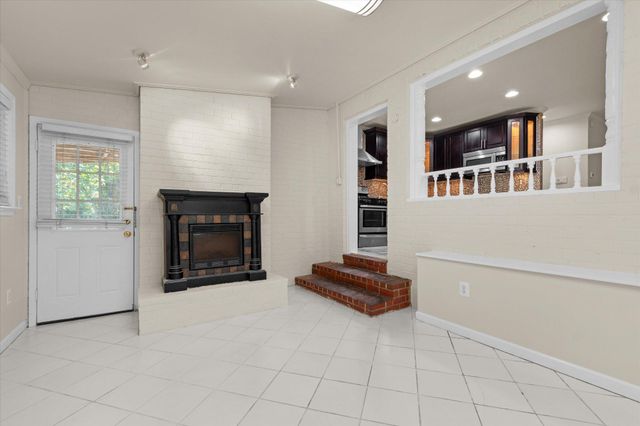 6242 INDIAN RUN PKWY, Alexandria, VA 22312