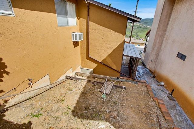 1234 Sangamon Avenue, Spring Valley, CA 91977