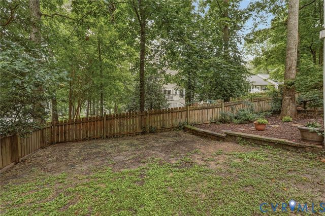 5811 Ridge Point Rd, Midlothian, VA 23112