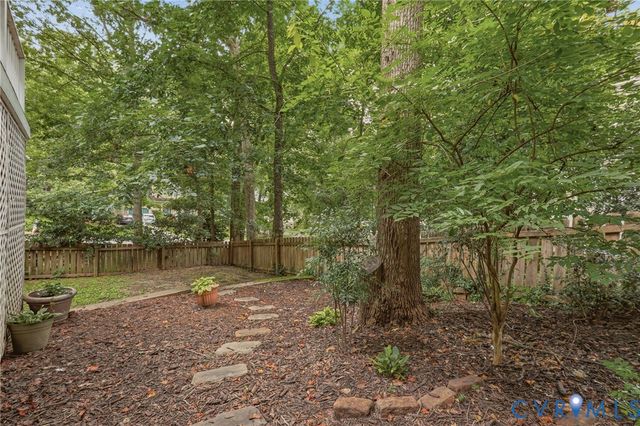 5811 Ridge Point Rd, Midlothian, VA 23112