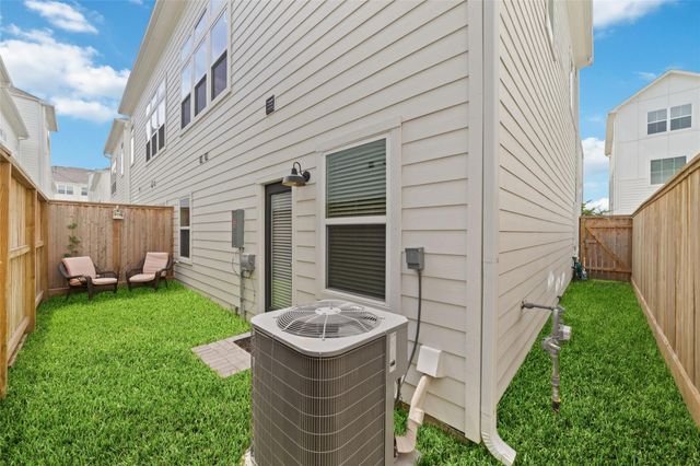 6307 Chelsea Falls Lane, Houston, TX 77008