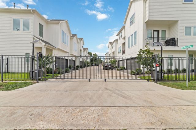 6307 Chelsea Falls Lane, Houston, TX 77008