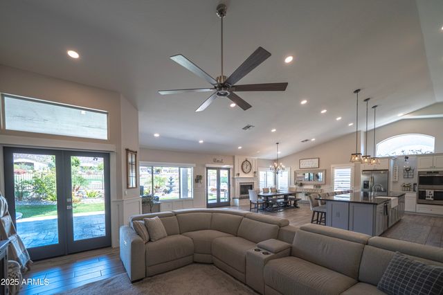 6340 W DONALD Drive, Glendale, AZ 85310