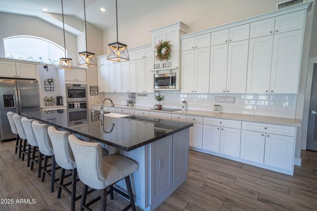 6340 W DONALD Drive, Glendale, AZ 85310